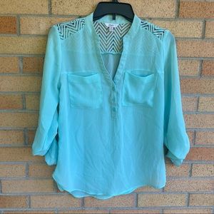 Candie’s Blouse | Light Blue | Size M